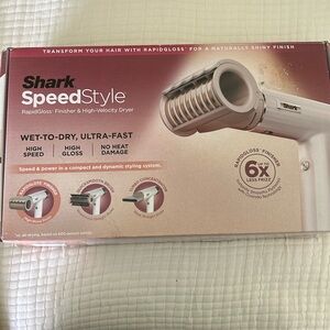 Shark Speedstyle Rapid gloss finisher and high velocity dryer.
